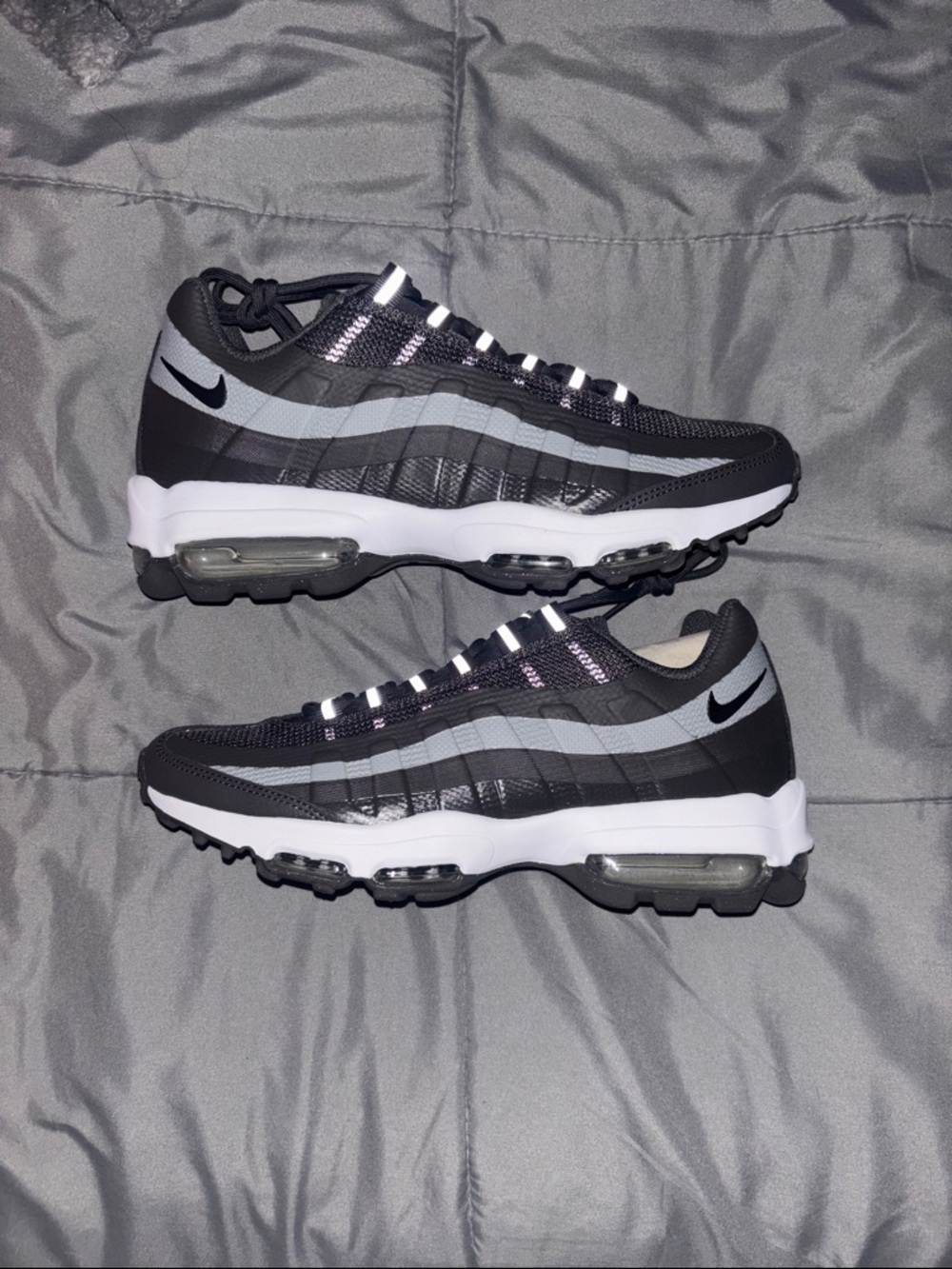 Nike Men's Air Max 95 Sneakers - Black & Gray